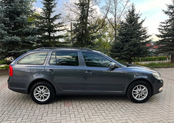 Skoda Octavia cena 18777 przebieg: 251214, rok produkcji 2010 z Kielce małe 172